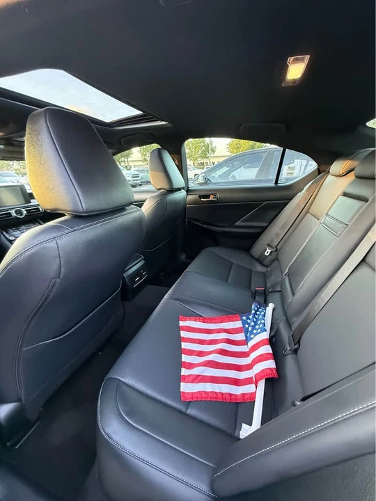 2022 Lexus IS 3rd Gen - Image 6 of 7