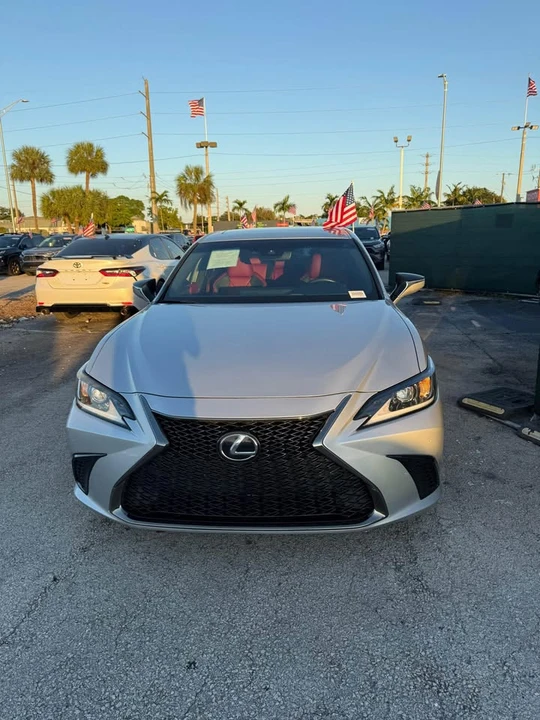 2022 Lexus IS 3rd Gen - Image 4 of 7