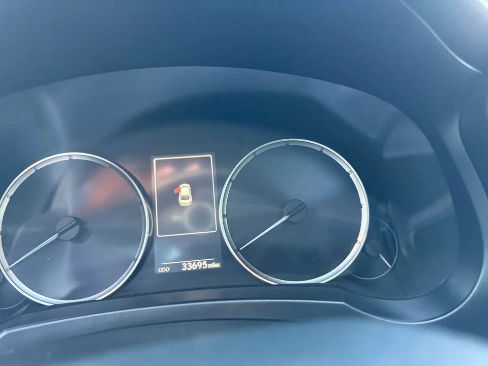 2022 Lexus IS 3rd Gen - Image 8 of 8