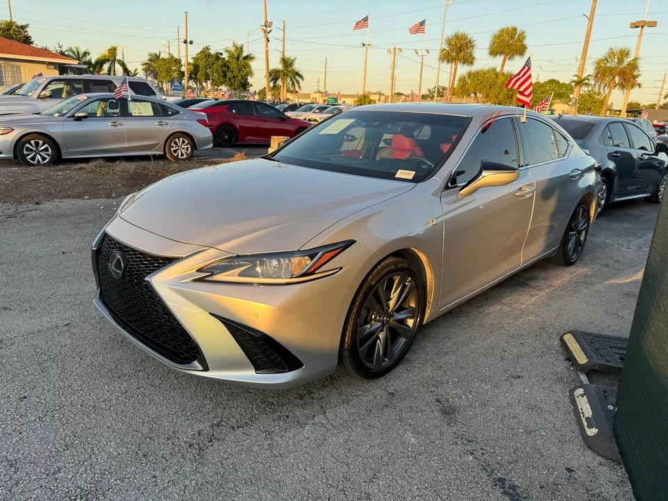 2022 Lexus IS 3rd Gen - Image 2 of 7