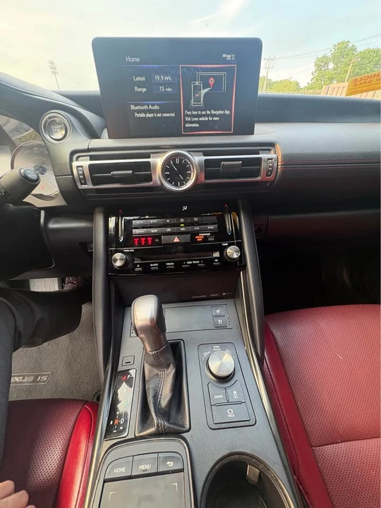 2022 Lexus IS 3rd Gen - Image 8 of 9