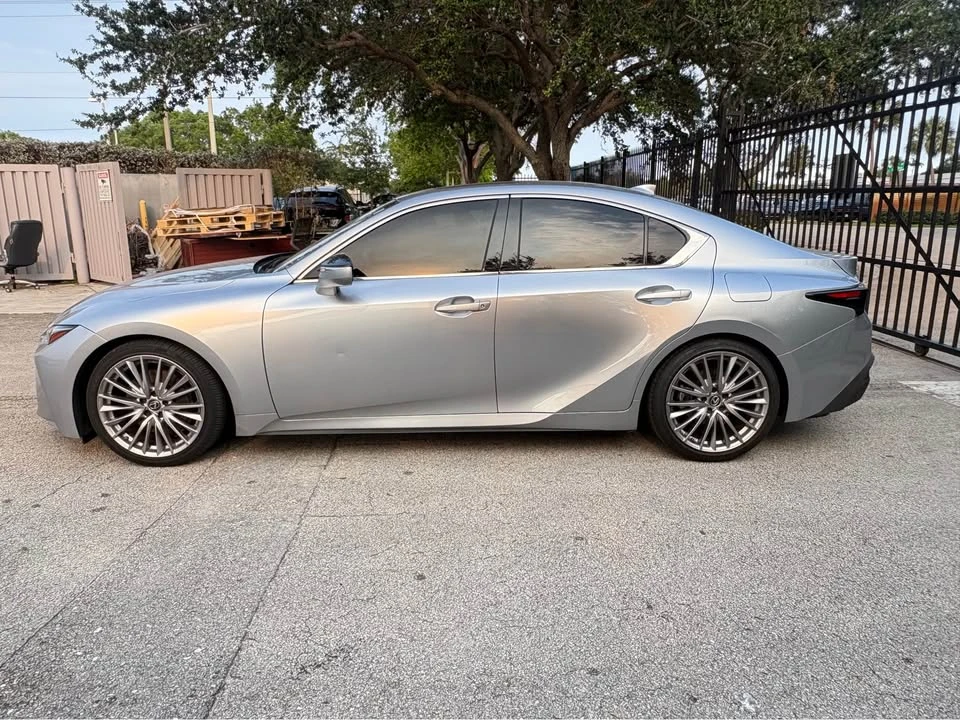 2022 Lexus IS 3rd Gen - Image 4 of 9