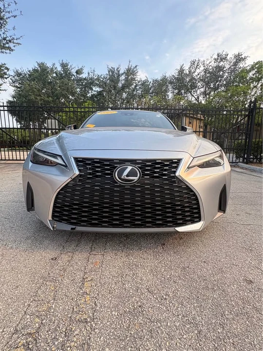 2022 Lexus IS 3rd Gen - Image 3 of 9