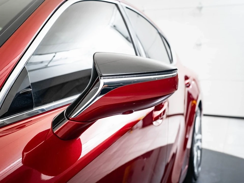 2022 Lexus IS 3rd Gen - Image 15 of 21