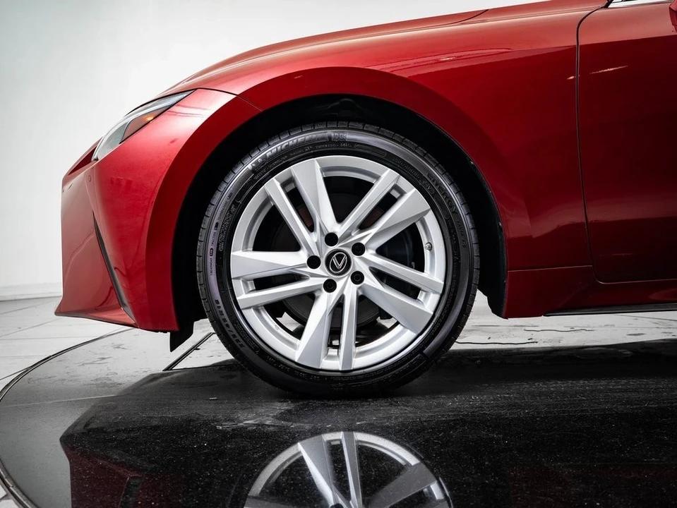2022 Lexus IS 3rd Gen - Image 13 of 21