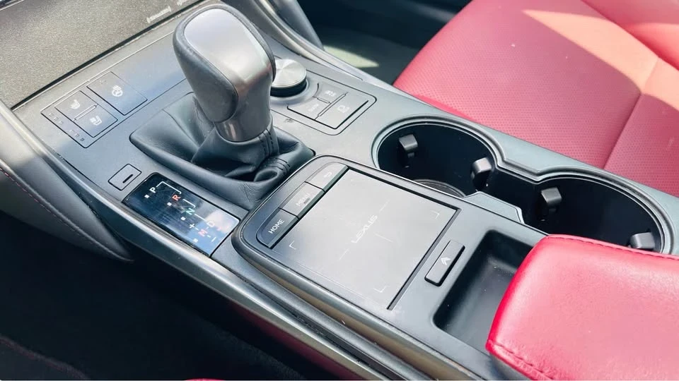 2022 Lexus IS 3rd Gen - Image 11 of 13