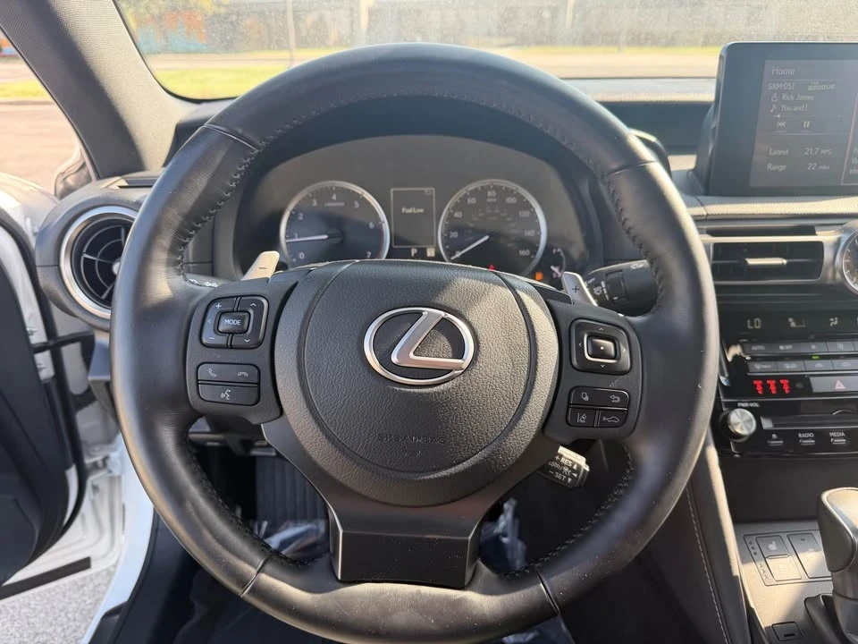 2022 Lexus IS 3rd Gen - Image 11 of 15