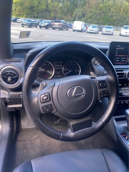 2022 Lexus IS 3rd Gen - Image 6 of 13