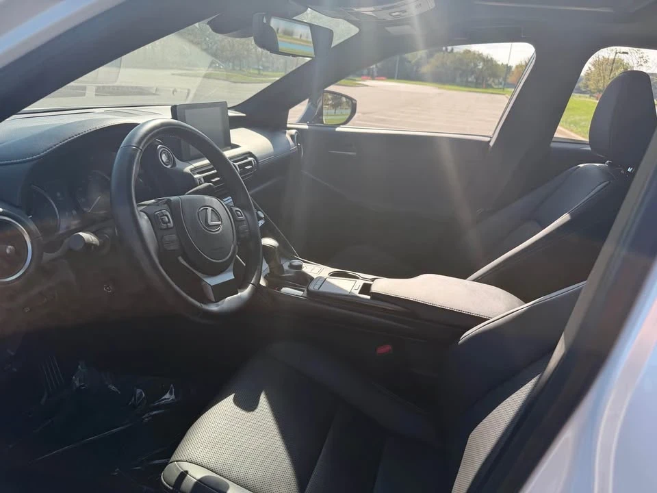 2022 Lexus IS 3rd Gen - Image 10 of 15