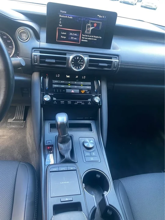 2022 Lexus IS 3rd Gen - Image 7 of 13