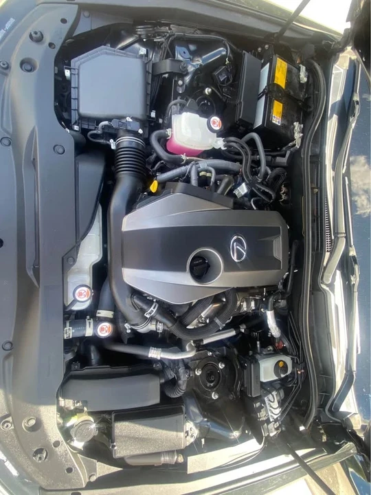 2022 Lexus IS 3rd Gen - Image 11 of 13
