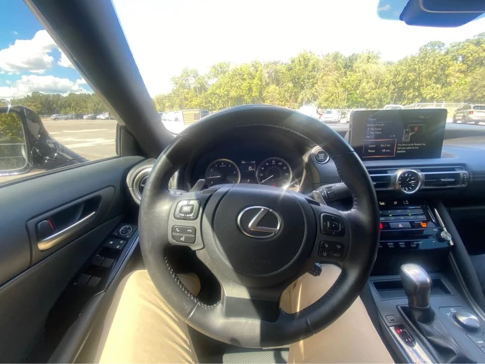 2022 Lexus IS 3rd Gen - Image 10 of 13