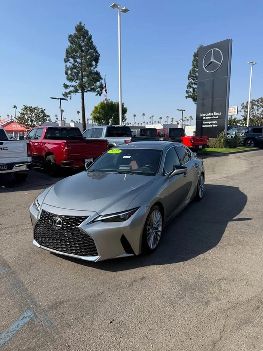 2022 Lexus IS 3rd Gen - Image 2 of 10