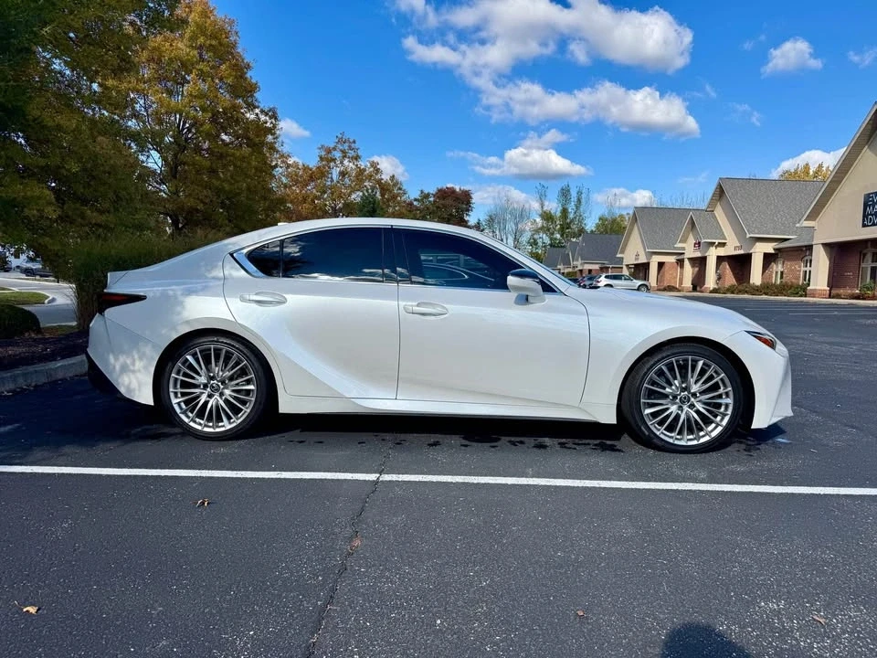 2022 Lexus IS 3rd Gen - Image 3 of 14