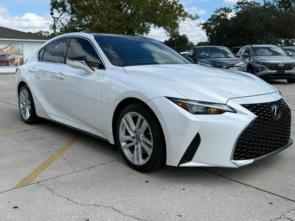 2022 Lexus IS 3rd Gen - Image 2 of 10
