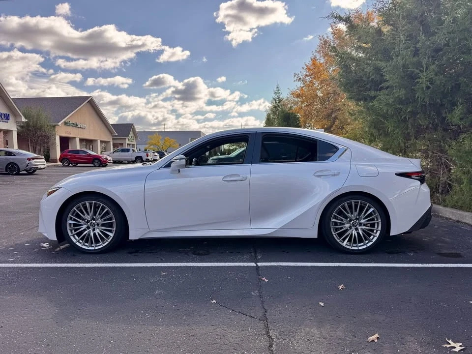 2022 Lexus IS 3rd Gen - Image 4 of 14