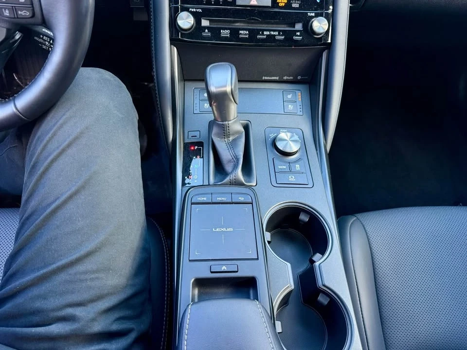 2022 Lexus IS 3rd Gen - Image 10 of 14