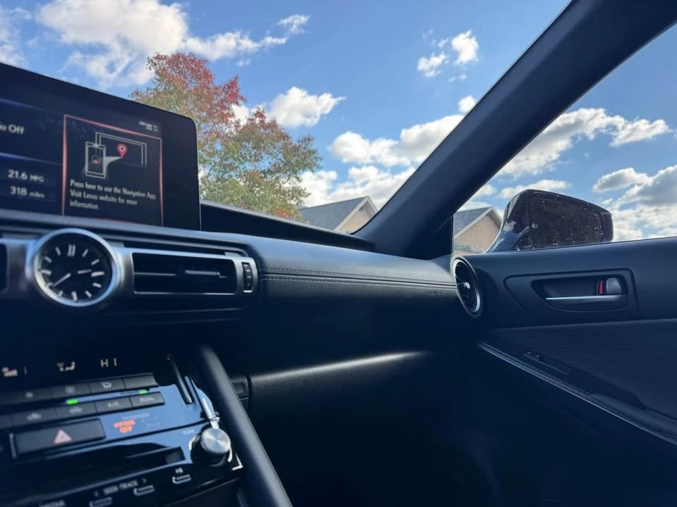 2022 Lexus IS 3rd Gen - Image 11 of 14