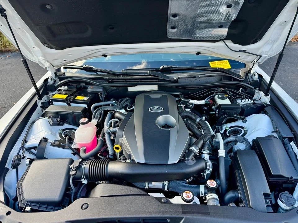 2022 Lexus IS 3rd Gen - Image 8 of 14