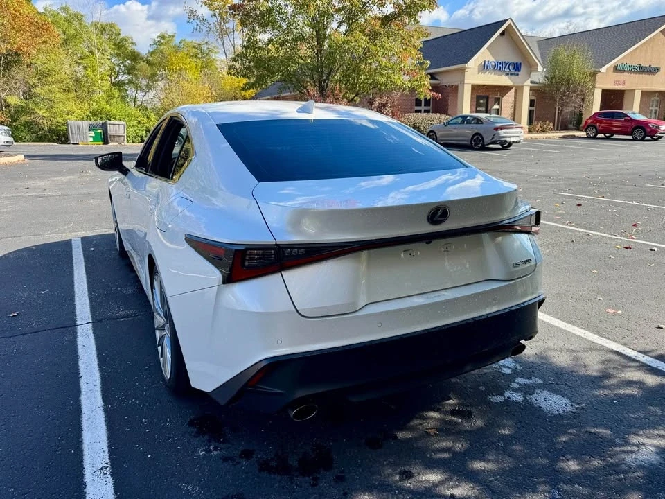 2022 Lexus IS 3rd Gen - Image 5 of 14