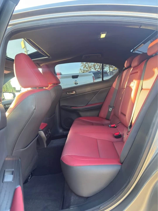 2022 Lexus IS 3rd Gen - Image 9 of 12