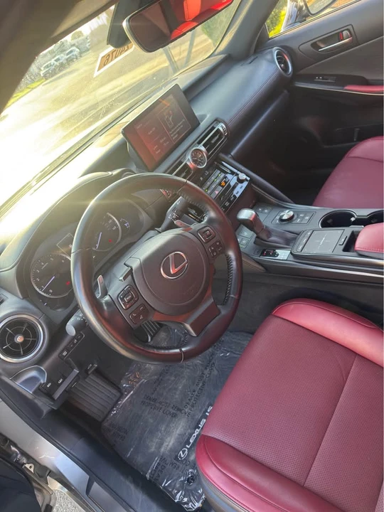 2022 Lexus IS 3rd Gen - Image 7 of 12