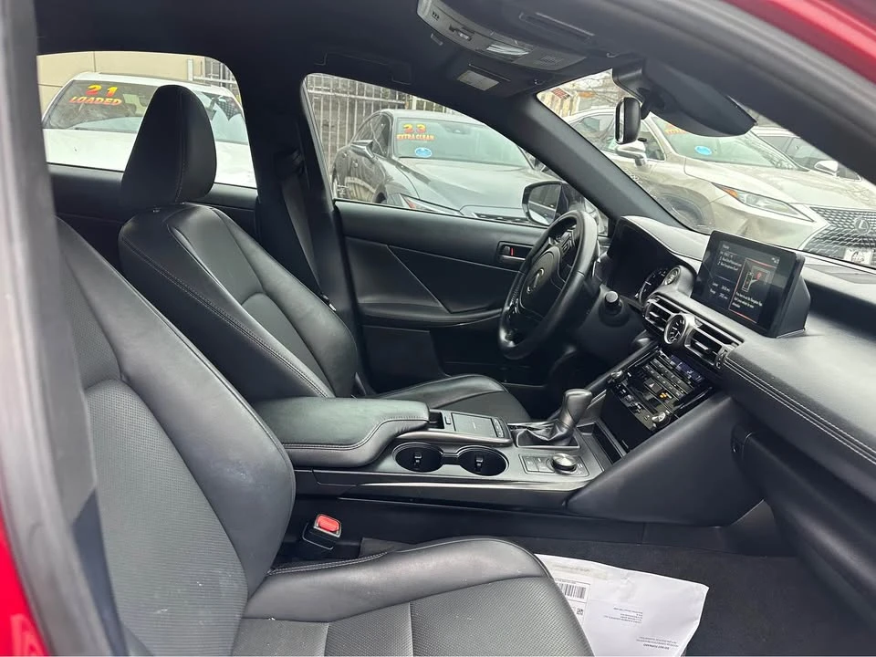 2022 Lexus IS 3rd Gen - Image 4 of 7