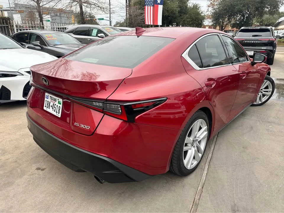 2022 Lexus IS 3rd Gen - Image 2 of 7