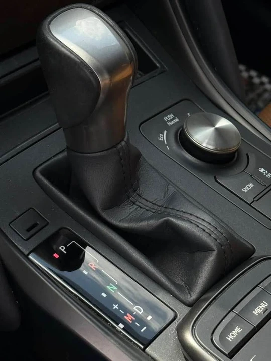 2022 Lexus IS 3rd Gen - Image 3 of 7