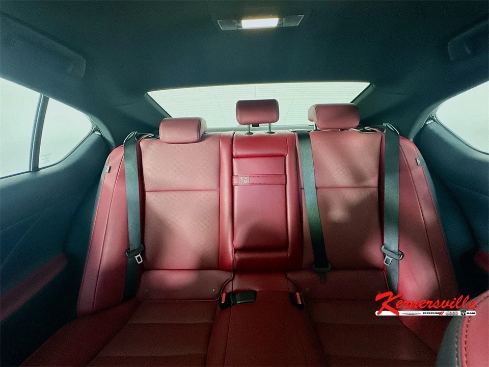 2022 Lexus IS 3rd Gen - Image 13 of 21
