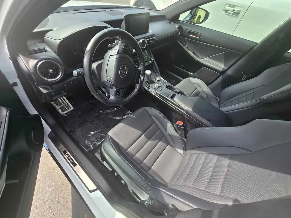 2022 Lexus IS 3rd Gen - Image 2 of 7