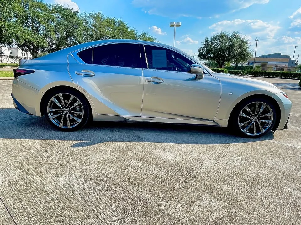 2022 Lexus IS 3rd Gen - Image 8 of 14