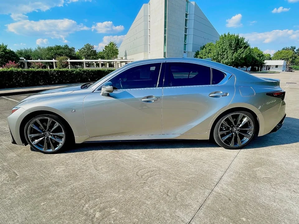 2022 Lexus IS 3rd Gen - Image 4 of 14