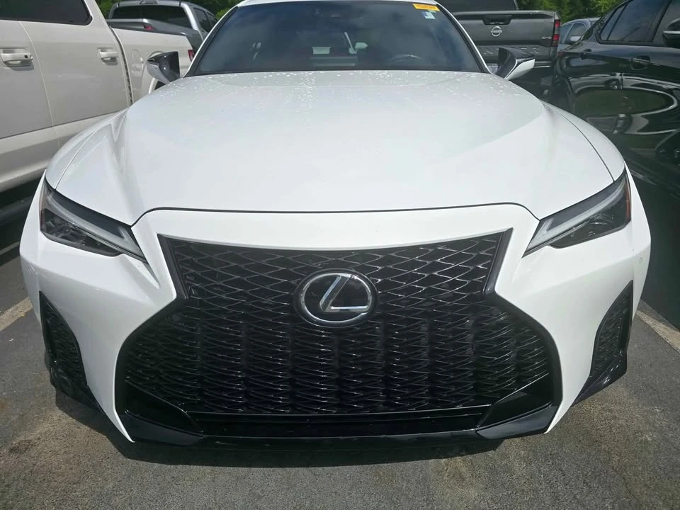 2022 Lexus IS 3rd Gen - Image 4 of 7