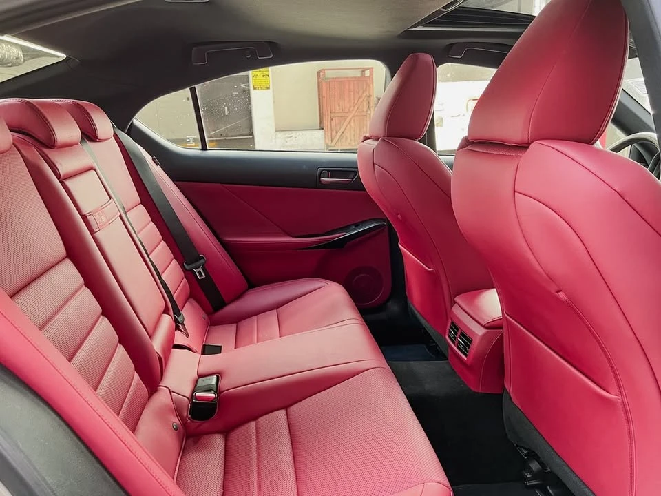 2022 Lexus IS 3rd Gen - Image 14 of 19