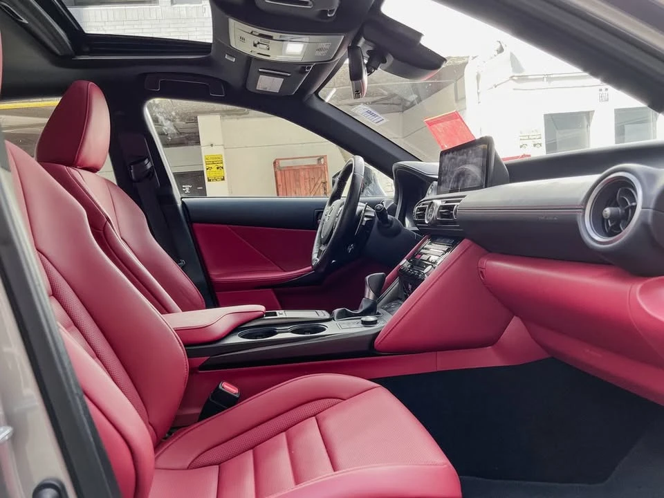 2022 Lexus IS 3rd Gen - Image 13 of 19
