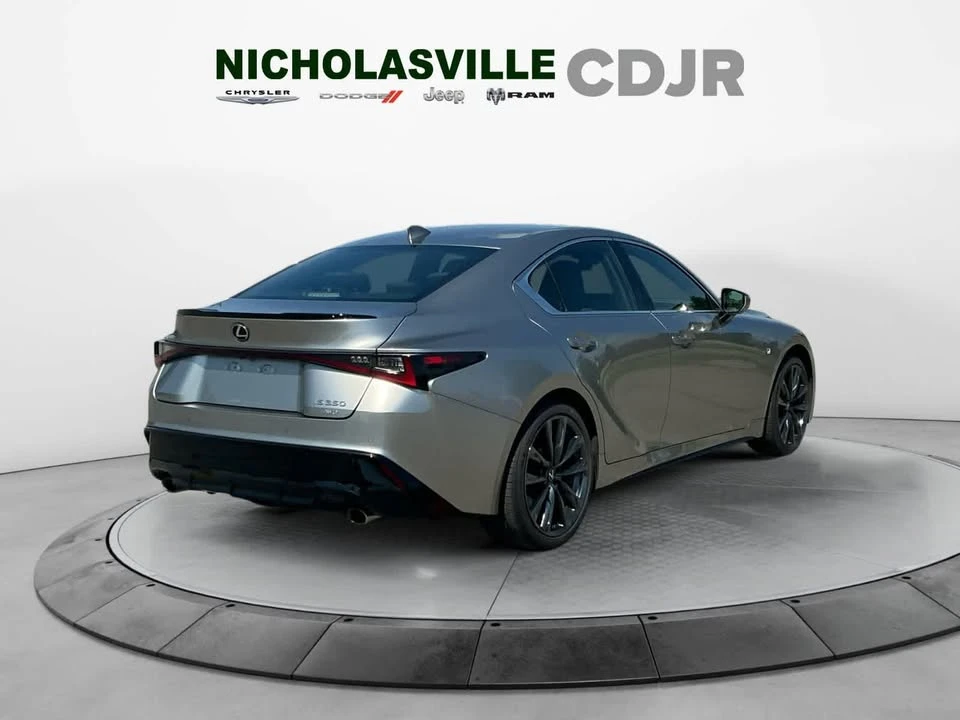 2022 Lexus IS 3rd Gen - Image 5 of 11