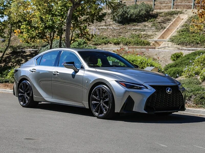 2022 Lexus IS 3rd Gen - Image 8 of 21