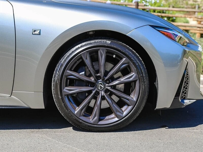 2022 Lexus IS 3rd Gen - Image 12 of 21