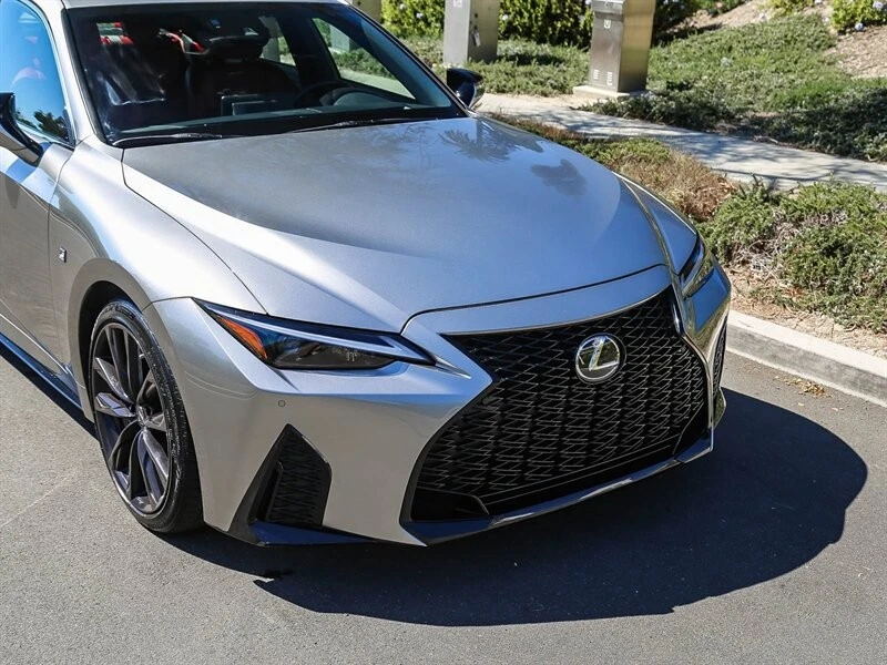 2022 Lexus IS 3rd Gen - Image 9 of 21