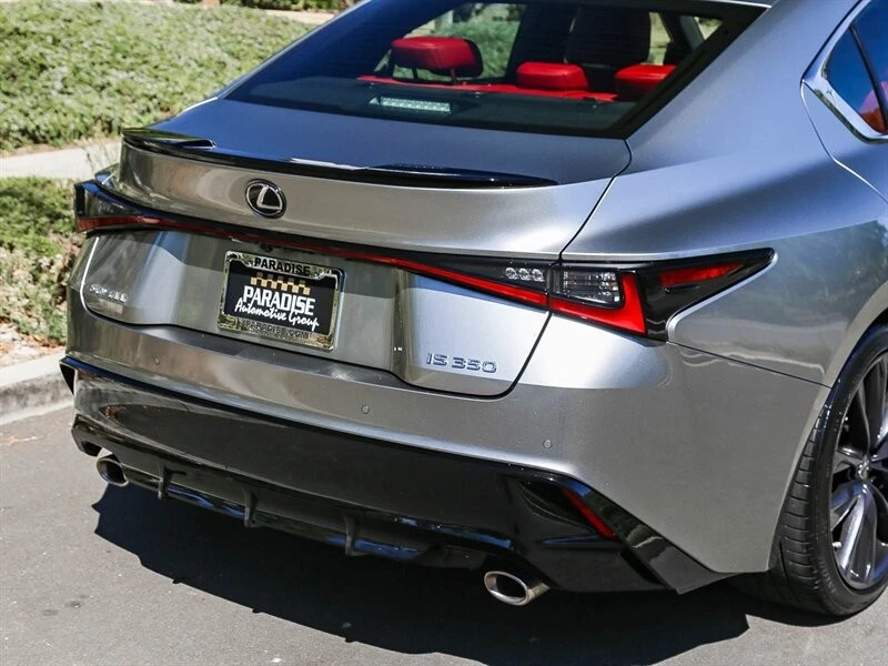 2022 Lexus IS 3rd Gen - Image 14 of 21