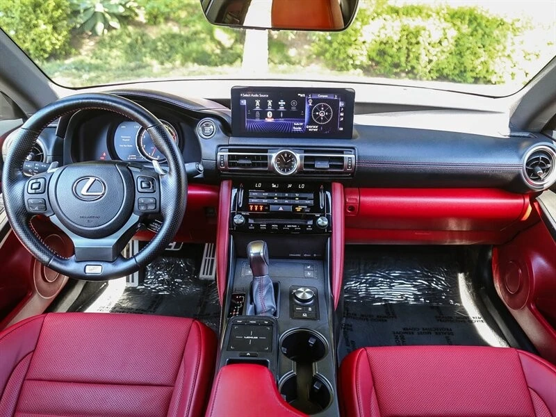 2022 Lexus IS 3rd Gen - Image 16 of 21