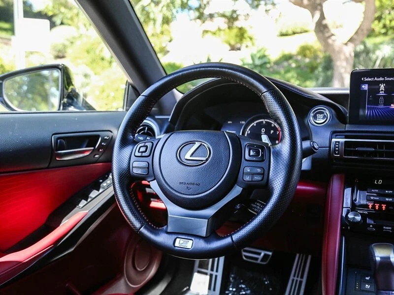 2022 Lexus IS 3rd Gen - Image 20 of 21