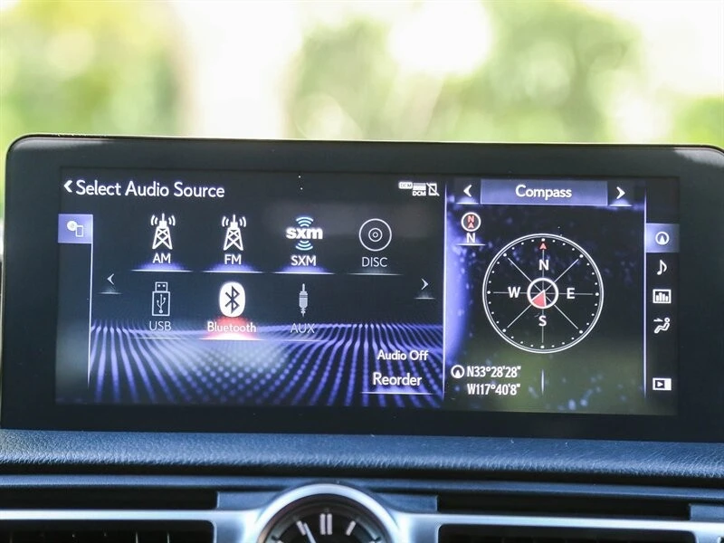 2022 Lexus IS 3rd Gen - Image 18 of 21