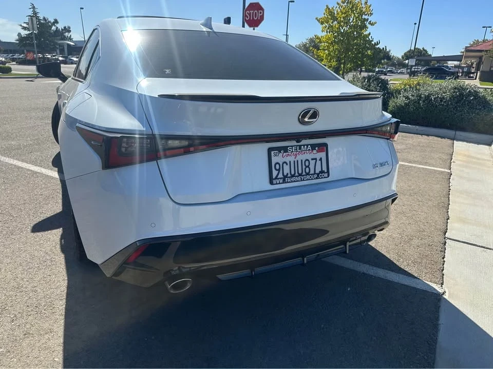2022 Lexus IS 3rd Gen - Image 6 of 7