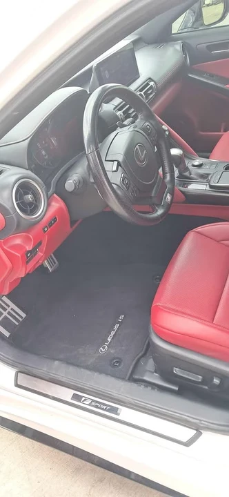 2022 Lexus IS 3rd Gen - Image 6 of 11