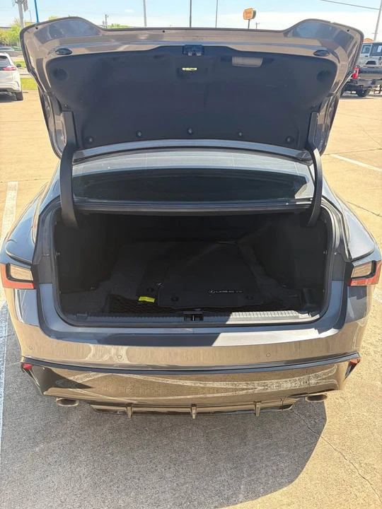 2022 Lexus IS 3rd Gen - Image 7 of 8