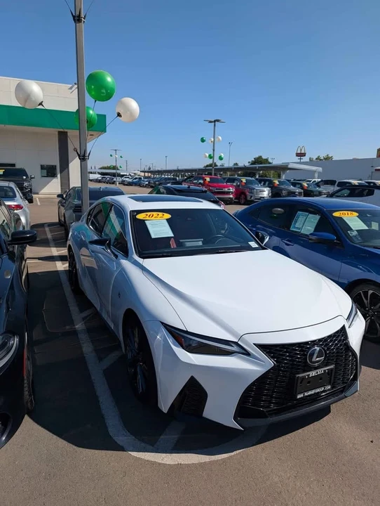 2022 Lexus IS 3rd Gen - Image 3 of 8