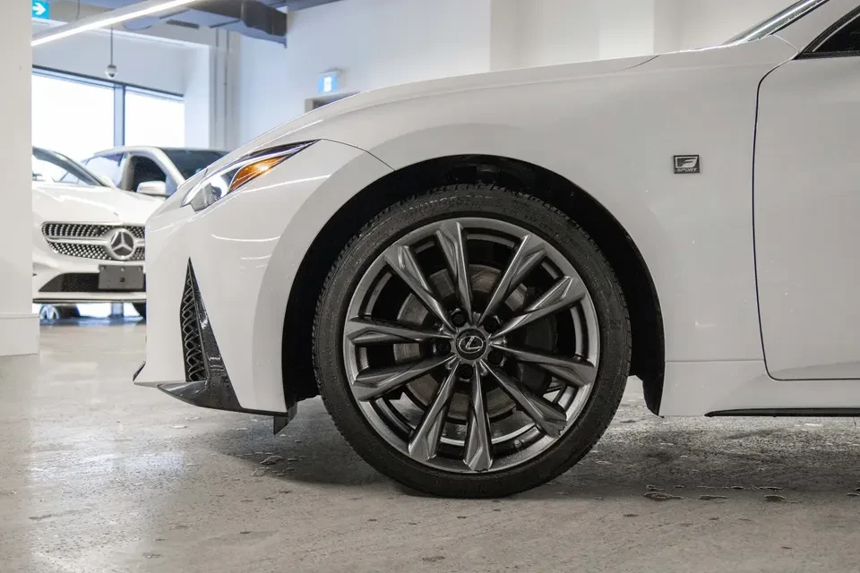 2022 Lexus IS 3rd Gen - Image 9 of 19