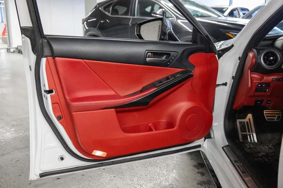 2022 Lexus IS 3rd Gen - Image 10 of 19